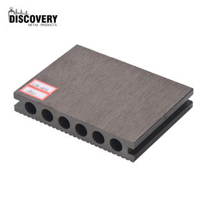 Panneaux de terrasse en WPC à grain de <span class=keywords><strong>bois</strong></span> naturel lisse <span class=keywords><strong>et</strong></span> moderne en co-extrusion en gros, interverrouillage, résistant à l'eau, pour l'extérieur - Product Image 6