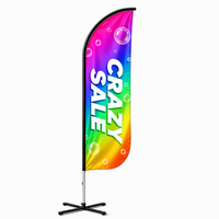 Drapeau à plumes avec logo personnalisé et matériel de présentation pour la promotion d'événements de divertissement en plein air