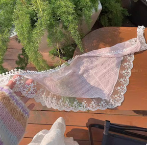 Bordado francés Flores Beige Head Wrap Bandanas Seda Triángulo Bufanda Diadema Encaje Banda para el cabello Pañuelo para la cabeza - Product Image 6