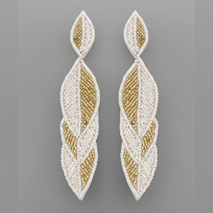 Boucles d'oreilles brodées de fil artistique et de perles - Product Image 1