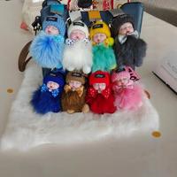 Porte-clés poupée bébé endormi mignonne et écologique en fausse fourrure avec pompon, mini poupée breloque de sac, pendentif bonnet tricoté, cadeau personnalisable en gros