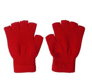 ถุงมือไหมพรมสีดำปักโลโก้แบบพกพาทันสมัย ครึ่งนิ้ว สำหรับกิจกรรมส่งเสริมการขาย - Product Image 6