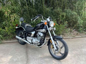 Motocyclettes d'occasion <span class=keywords><strong>Yamaha</strong></span> Dragstar <span class=keywords><strong>250</strong></span> Cruiser, moteur V-twin, état d'origine, fiables, idéales pour les trajets quotidiens et les longues balades. - Product Image 1