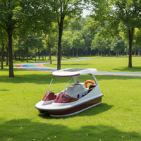 Yacht sportif électrique en fibre de verre 5 personnes Drifting Water Park Entertainment Drainage automatique Durable Écologique Bateau à pédales