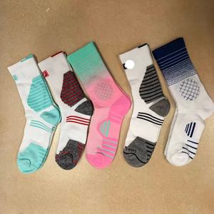 Chaussettes de sport antibactériennes <span class=keywords><strong>pas</strong></span> chères en gros pour hommes, chaussettes habillées en coton, chaussettes de basketball pour l'automne - Product Image 2