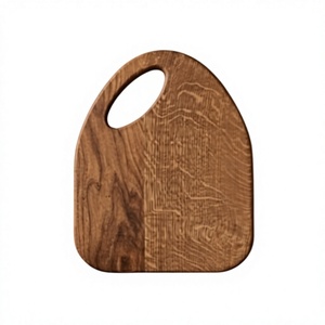 Planche à découper en bois ronde avec poignée pour la cuisine, fabrication artisanale, durable, designs modernes - Product Image 1