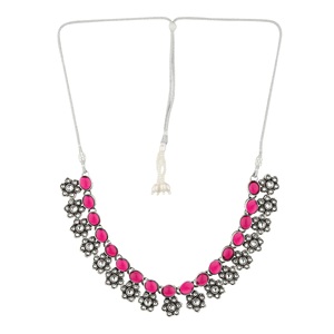 ชุดเครื่องประดับแวววาวแบบดั้งเดิมพร้อมต่างหูอัญมณีและ Maang Tikka สำหรับผู้หญิงใช้ในเทศกาลจากผู้ผลิตอินเดีย - Product Image 5