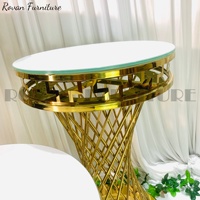 Ensemble de table de bar de table de gâteau de mariage de tailles multiples de haute qualité en acier inoxydable doré pour le mariage meubles commerciaux modernes d'occasion