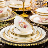 Service de table en porcelaine fine avec bordure dorée, vaisselle de luxe pour mariage, service de table à motif de roses