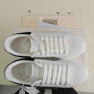 Chaussures de créateur de haute qualité pour hommes et femmes, chaussures décontractées en cuir respirant à semelle épaisse, chaussures de course et de marche de luxe - Product Image 4