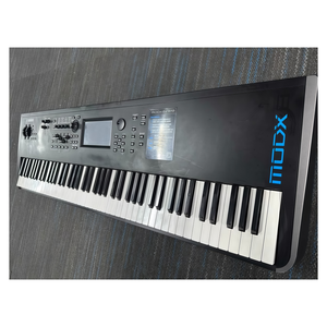 Jelo d'occasion 90% neuf pour <span class=keywords><strong>synthétiseur</strong></span> numérique portable MODX8 <span class=keywords><strong>88</strong></span> <span class=keywords><strong>touches</strong></span> avec clavier à mécanisme marteau Beffa et prise casque - Product Image 2