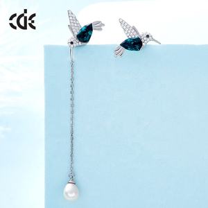 CDE YE1307 Gioielli Raffinati <span class=keywords><strong>Orecchini</strong></span> di Lusso a Forma di Uccello in <span class=keywords><strong>Argento</strong></span> Sterling 925 con Gemme <span class=keywords><strong>Orecchini</strong></span> <span class=keywords><strong>Asimmetrici</strong></span> Unici Personalizzati per Donne - Product Image 2