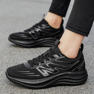 Zapatillas de Running Unisex con Parte Superior de Malla, Suela de Goma, Entresuela de EVA, Ligeras, Transpirables, Acolchadas, para Uso en Exteriores - Product Image 4
