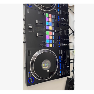 DDJ-REV7: Controlador de Scratch de 2 Canales de Alta Gama |   Plataforma Dual: Serato Pro y rekordbox |   Juegos Grandes, Audio Profesional, Dual U - Product Image 4