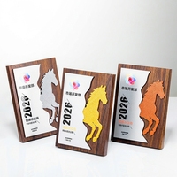 Plaque de récompense en bois personnalisée avec motif cheval en métal, trophée créatif de reconnaissance pour cérémonie d'accomplissement d'entreprise, cadeau d'affaires