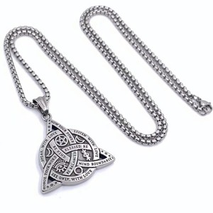 Colgante triangular de acero inoxidable yunnique, diseño geométrico con grabados simbólicos para regalo, joyería de moda - Product Image 4
