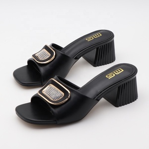 Y nuovo stile open-toe alla moda 42 big size block goffo donna scarpe con tacco da donna con strass sandali con tacco - Product Image 3