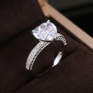 Anello a Forma di Cuore per Donne, Accessorio Romantico per Feste, Proposte e Matrimoni, Regalo di Moda - Product Image 2