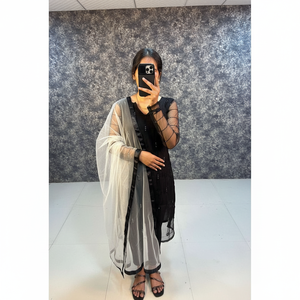 Kurta fantaisie avec travail de sequins et dupatta noir - Product Image 1