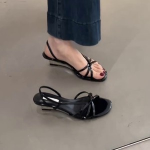 Nouvelles sandales compensées argentées 2026, style romain nude, pour femmes, idéales avec des robes d'été - Product Image 3