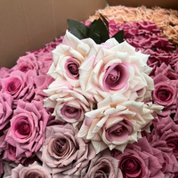 Hot Selling 7-Kopf künstlicher Rosen strauß für Abschluss hochzeit Weihnachten & Neujahr Dekorationen Special für chinesisches Neujahr