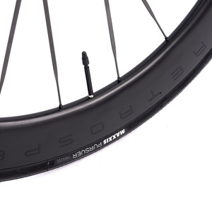 Vélo de route en fibre de carbone CYCTRAC R18 Racing Edition, freins à disque doubles, suspension, 13 vitesses variables, R18 (version course) en fibre de carbone - Product Image 6
