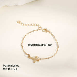 2025 vente chaude à la mode minimaliste plaqué or en acier inoxydable croix bracelet perlé pour les femmes - Product Image 5