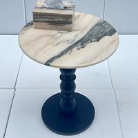 Table d'appoint ronde en marbre naturel avec piétement en bois massif, table d'appoint noire pour salon, chambre, hôtel