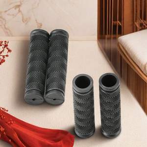 Empuñaduras de silicona negras para manillar de bicicleta de montaña, 22,2mm, goma antideslizante, universales para bicicletas de carretera y para niños - Product Image 2