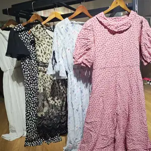 Vestidos usados para mujer, Stock estampado para mujer, Bale Vestido largo de manga larga, ropa usada informal Floral de verano para mujeres y adultos
