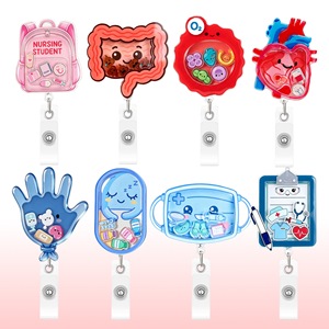 Ensemble de porte-badges médicaux en acrylique avec design cœur et stéthoscope pour infirmière et étudiant, porte-carte d'identité rétractable translucide - Product Image 1