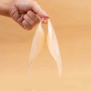 Soutien-gorge adhésif sans bretelles ultra-mince en forme de mangue Soutien-gorge en silicone collant invisible et réutilisable <span class=keywords><strong>pour</strong></span> <span class=keywords><strong>robe</strong></span> <span class=keywords><strong>dos</strong></span> <span class=keywords><strong>nu</strong></span> avec couvre-mamelons - Product Image 5