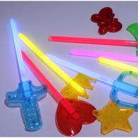 Bâton lumineux en forme d'épée, baguette magique, jouet en plastique pour enfants, emballage de luxe, longue durée, directement de l'usine