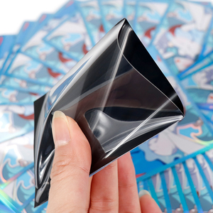 Aangepaste regenboog effecten holografische kaarthulzen Gravure print matte afwerking 100 micron dikte 66x91mm TCG kaarthulzen - Product Image 3