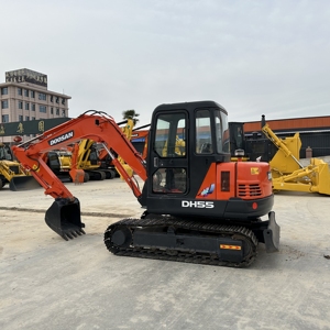 รถขุดตีนตะขาบ Doosan DH55 มือสอง ขนาด 5.5 ตัน พร้อมชิ้นส่วนแกนกลางไฮดรอลิกและวิดีโอตรวจสอบสำหรับขาย - Product Image 1