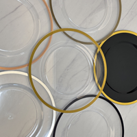 Assiette de présentation ronde transparente en plastique avec bord noir pour mariage, vaisselle de cérémonie, assiettes à dîner