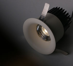 Downlight LED Empotrable Comercial con Opciones de Haz Amplio para Iluminación de Espacios Abiertos Grandes, Sistema de Control de Iluminación - Product Image 4