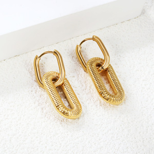 Pendientes de Aro con Forma de Estrella y Corazón, Chapados en Oro, Joyería de Moda para Mujer, Acero Inoxidable, Diseño Simple, Pendientes Modernos para Uso Diario - Product Image 3