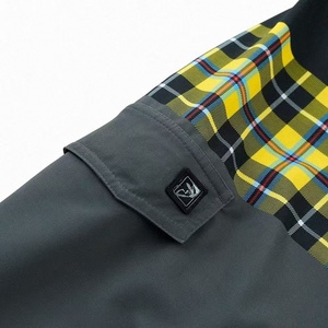 Shorts de plage tendance à carreaux pour hommes, durables et à séchage rapide, avec poches fonctionnelles pour le surf et les vacances tropicales - Product Image 2