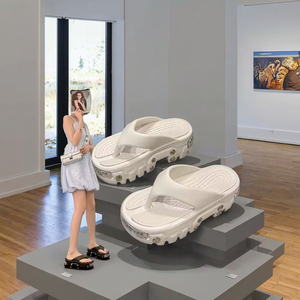 2024 Paris Thiết Kế Sang Trọng Của Phụ Nữ Thanh Trượt Dép Chiều Cao Tăng Nền Tảng Nêm Chống-Trượt Thoáng Khí Mềm Mại Đệm Không Khí Mùa Thu - Product Image 4