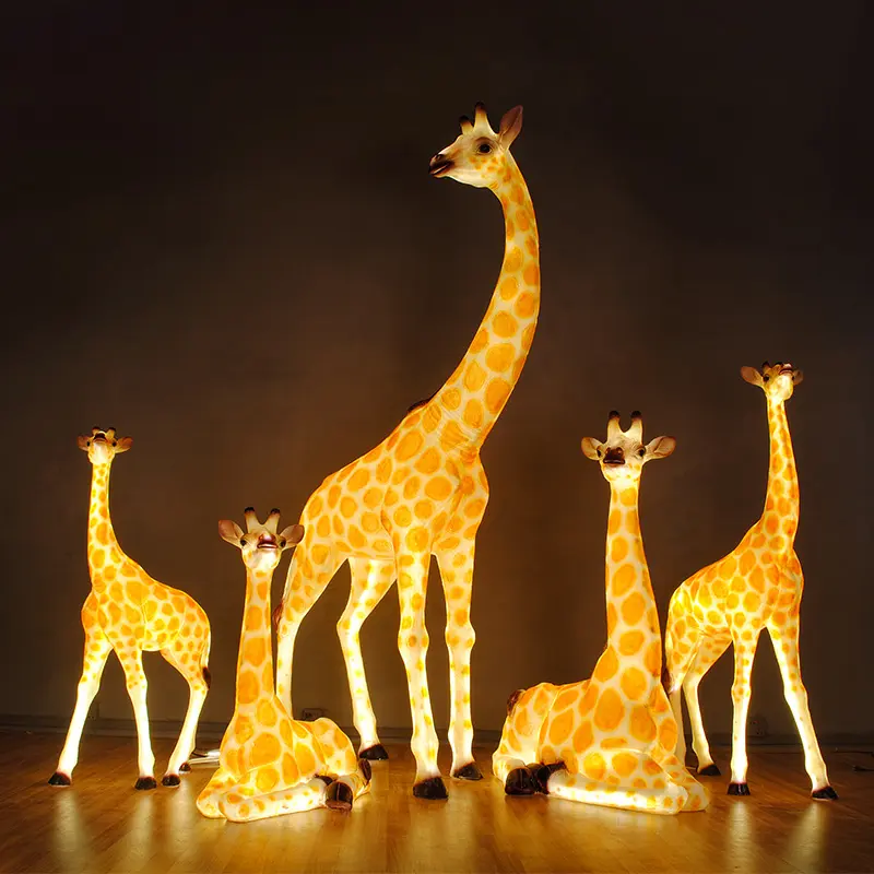 Decorações de Parque de Aventura Tema Natal Grandes Luzes de Motivo de Resina Estátuas de Girafa Animal