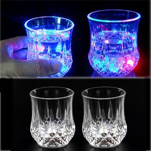 Bar Kính Vui Nước Kích Hoạt Đầy Màu Sắc Nhấp Nháy LED Light Up Shot Ly Nhấp Nháy Bia Rượu <span class=keywords><strong>Whisky</strong></span> Vodka Ly Martini Ly Thủy Tinh - Product Image 3