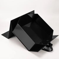 Vente en gros Boîte pliante portable de luxe avec impression magnétique, stratification brillante personnalisée, paquet de boîte cadeau rigide en papier avec poignée en ruban