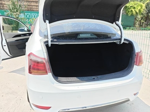 Dongfeng E70 Berline Électrique d'<span class=keywords><strong>Occasion</strong></span> 2020 – Véhicule de Transport Urbain pour Taxi et VTC – Conduite à Gauche, Boîte <span class=keywords><strong>Automatique</strong></span>, Intérieur Cuir Foncé - Product Image 4