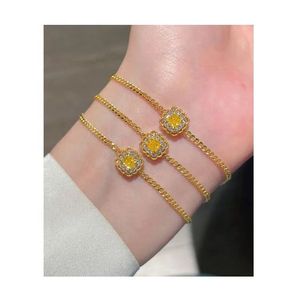 Bracelet en or massif 18 carats pur avec diamant jaune taille coussin et bordure dentelle, vente en gros Xinfly - Product Image 1