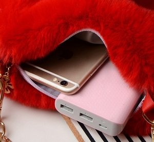 กระเป๋าถือกำมะหยี่รูปหัวใจสำหรับเด็กผู้หญิงของขวัญน่ารักกระเป๋าผู้หญิงขนเทียมสะพายข้าง - Product Image 6