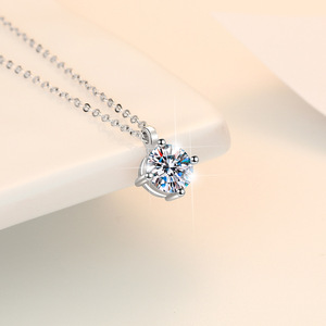 Diamante Moissanite In ciondoli Engagemoment collana Slide Is <span class=keywords><strong>It</strong></span> D Jewlery & Moissanite Diamond - Product Image 6