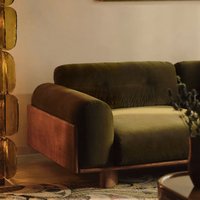 Canapé en bois massif de style rétro américain, avec accoudoirs droits et revêtement en velours vert, meubles de salon de style français du milieu du siècle