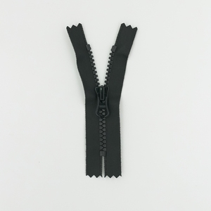 YKK cerniera all'ingrosso in resina rossa con cerniera a catena lunga cerniera in plastica personalizzata - Product Image 6