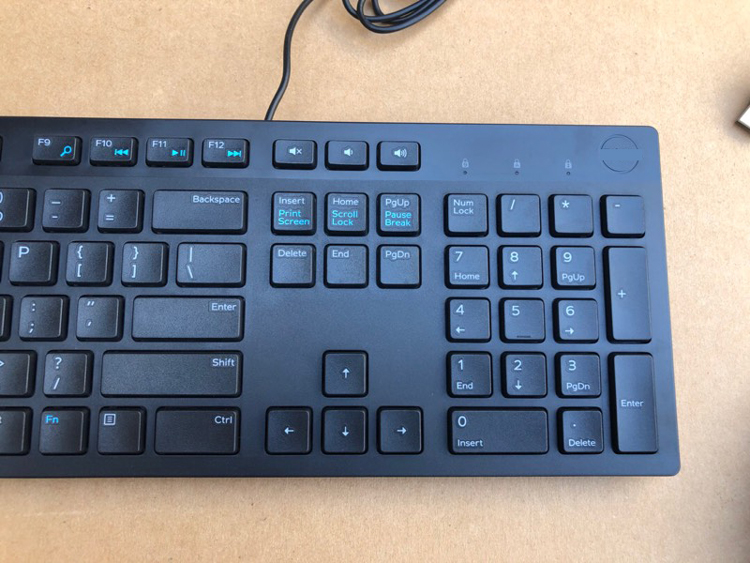 オリジナル新しいDellマルチメディアキーボードKB216米国英語黒